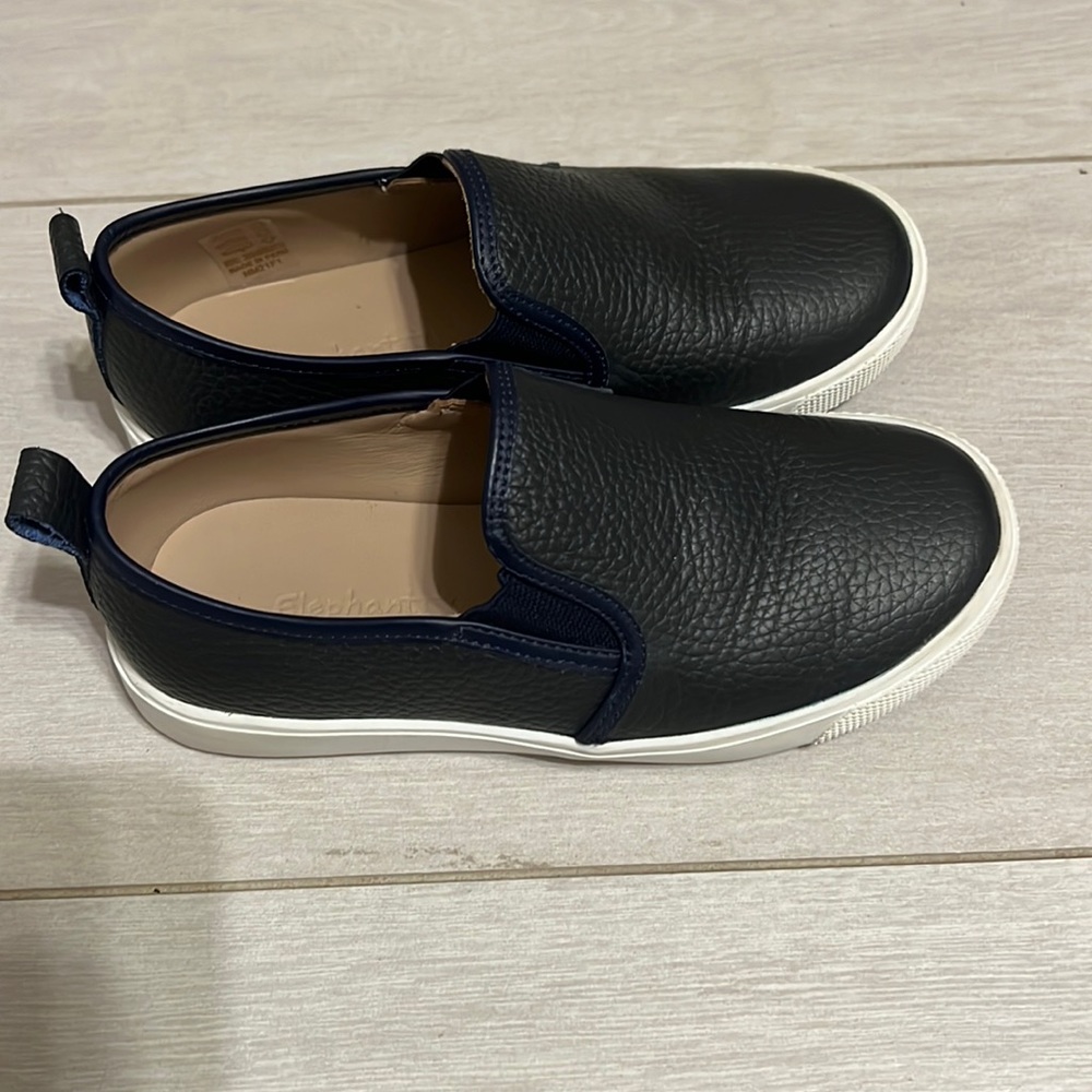 Like new navy Elephantito slip on sneaker 11.5